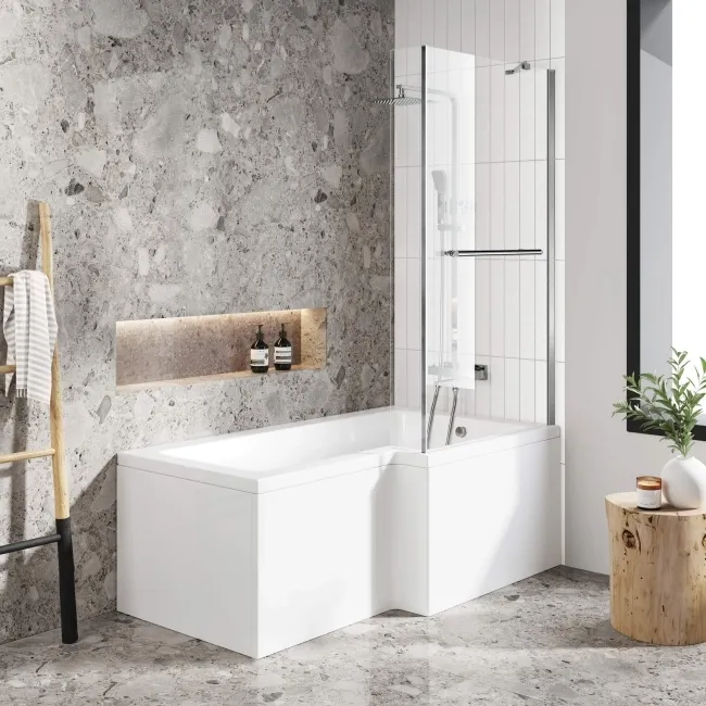L Shaped 1500 Shower Bath with Front Panel & 4mm Fixed Screen with Rail - Right Handed