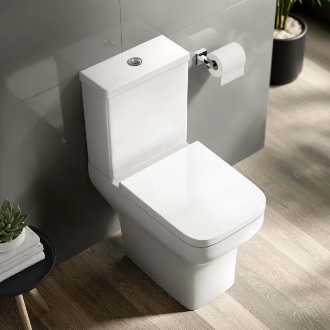 Chicago Close Coupled Toilet With Soft Close Seat