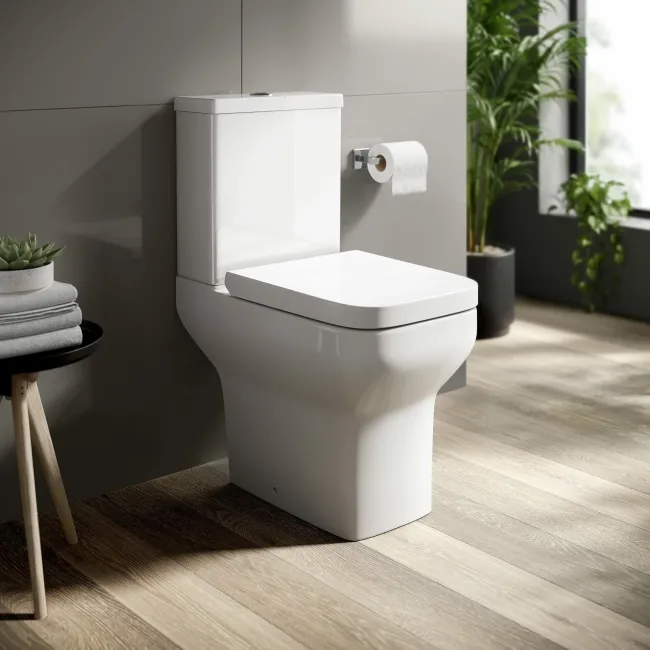 Chicago Close Coupled Toilet With Premium Soft Close Seat