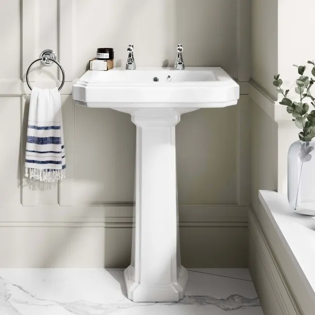 Hudson Traditional Low-Level Toilet With Inky Blue Seat & Pedestal Basin - Double Tap Hole