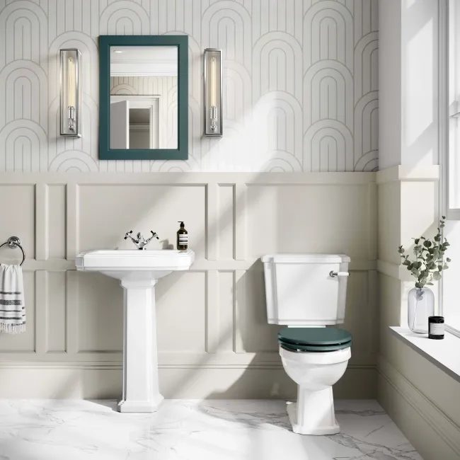 Hudson Traditional Close Coupled Toilet With Midnight Green Seat & Pedestal Basin - Single Tap Hole