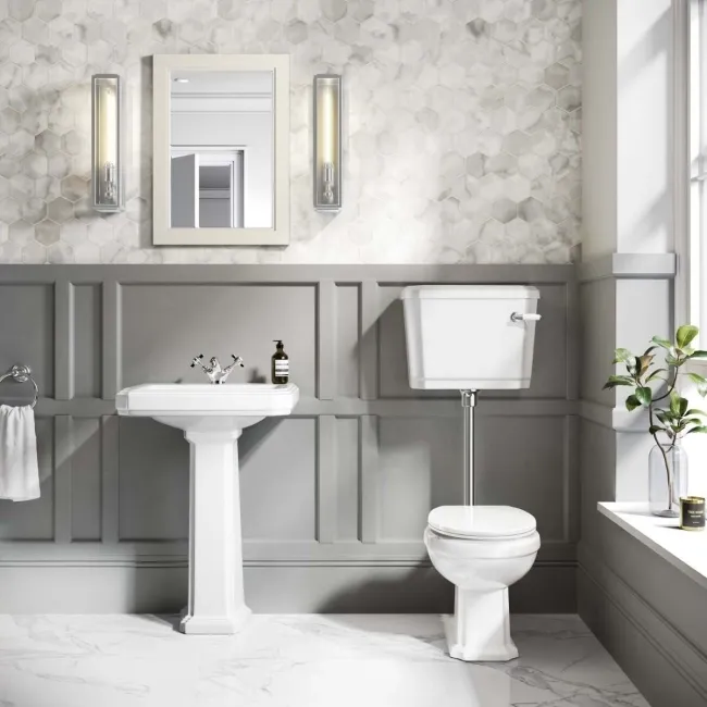 Hudson Traditional Close Coupled Toilet With Low-level Cistern & Pedestal Basin Set - Single Tap Hole