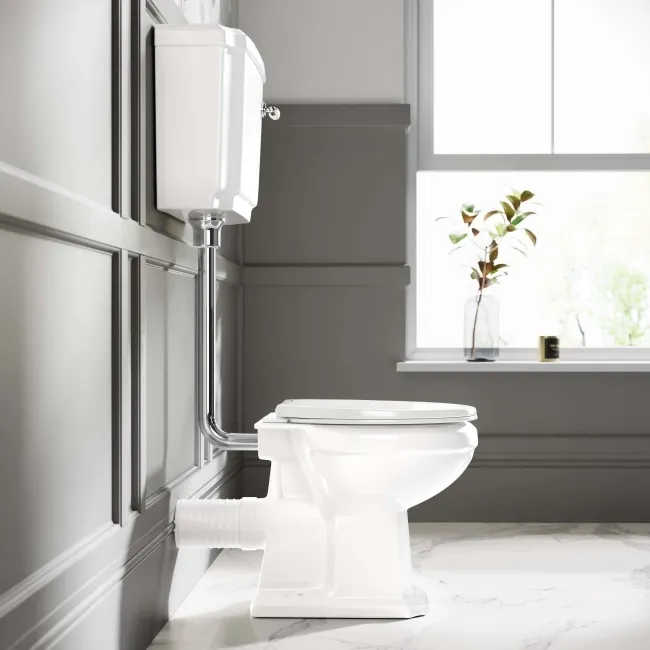 Hudson Traditional Toilet With Low-level Cistern And Soft Close Seat
