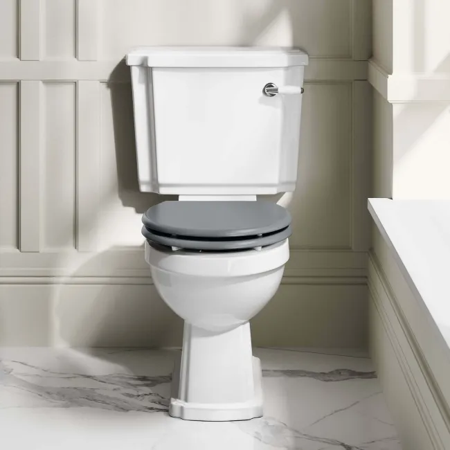 Hudson Traditional Close Coupled Toilet With Dove Grey Seat & Pedestal Basin - Single Tap Hole
