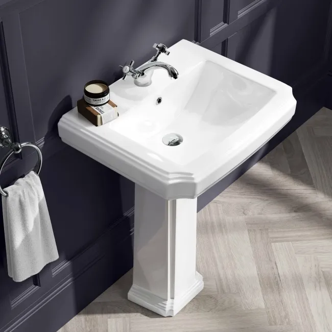 Hudson Traditional High-Level Toilet With Cashmere Pink Seat & Pedestal Basin - Single Tap Hole