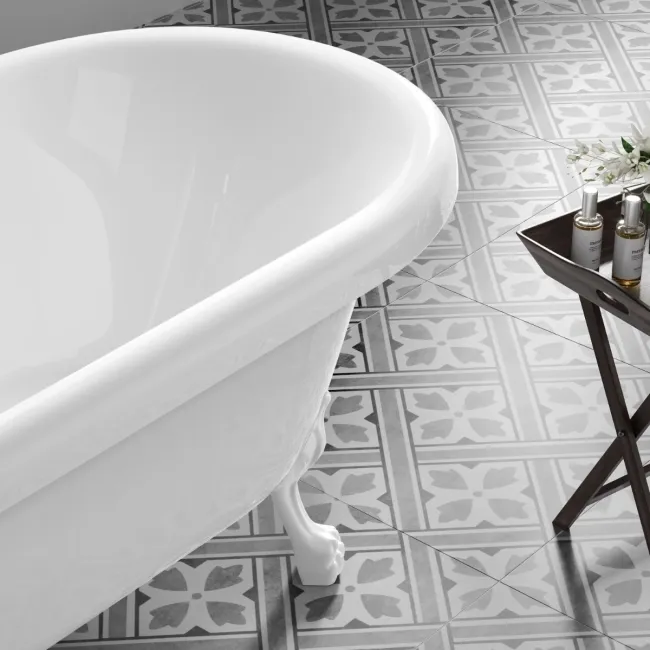 Grosvenor 1700mm Roll Top Bath - White Claw Feet