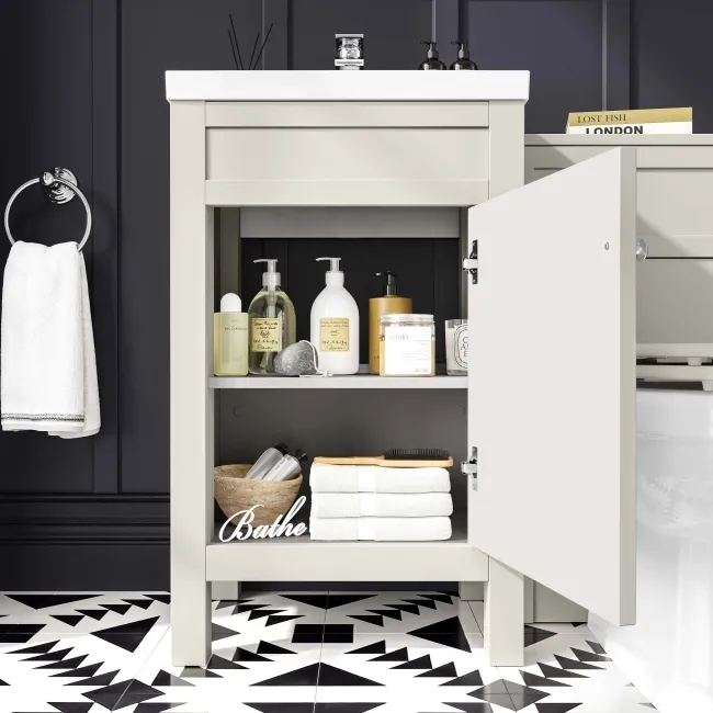 Bermuda Chalk White  Combination Vanity Basin and Hudson Toilet with Wooden Seat 1000mm