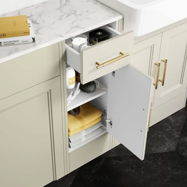 Monaco Chalk White Combination Vanity Basin with Marble Top and Hudson Toilet with Wooden Seat 1500mm - Brass Knurled Handles