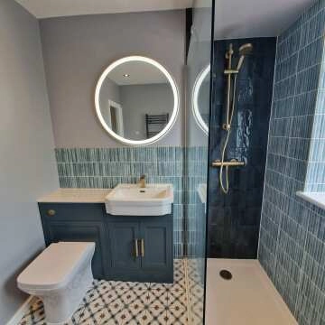  Delilah Brushed Brass Round Illuminated LED Mirror 800mm 