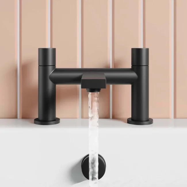 Tyne Matt Black Bath Filler