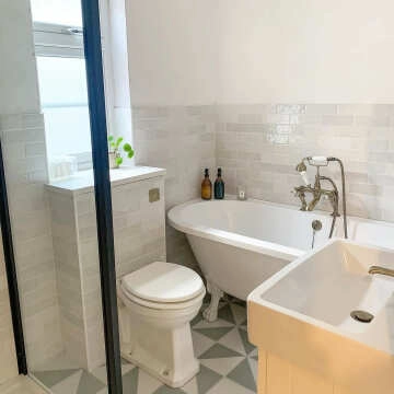 Harrow 1700mm Back To Wall Roll Top Bath - White Claw Feet