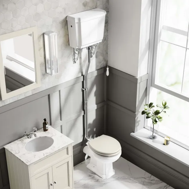 Hudson Traditional Toilet With High-Level Cistern and Chalk White Wooden Seat