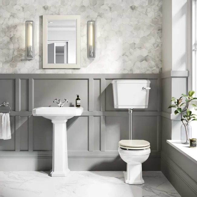 Hudson Traditional Low-Level Toilet With Chalk White Seat & Pedestal Basin - Single Tap Hole
