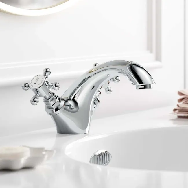 Thames Traditional Chrome Basin & Bath Shower Mixer Tap Set
