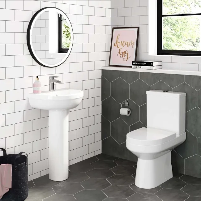 Denver Close Coupled Toilet With Soft Close Seat