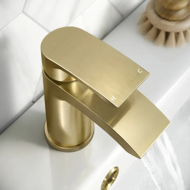Severn Brushed Brass Basin & Shower Bath Mixer Tap Set