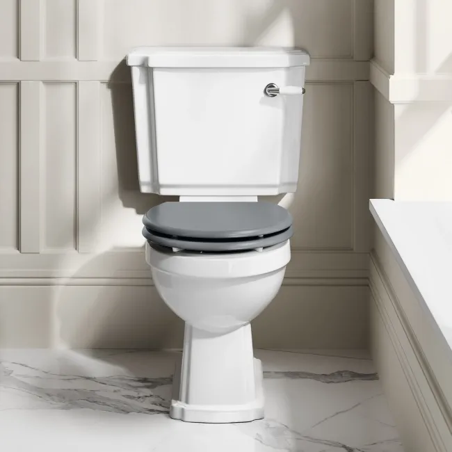 Hudson Traditional Close Coupled Toilet With Dove Grey Seat & Pedestal Basin - Single Tap Hole