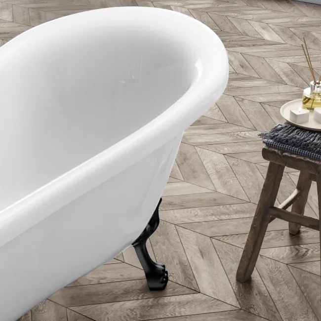Tonbridge 1600mm Roll Top Bath - Black Claw Feet