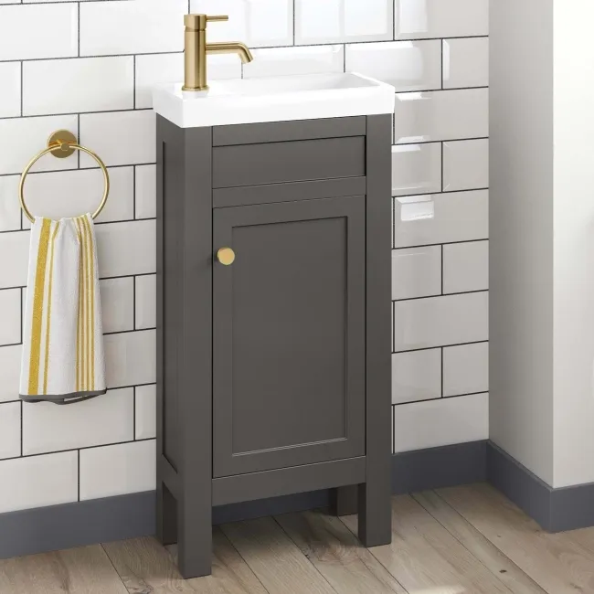 Brushed Brass Handle for Traditional Furniture Ranges