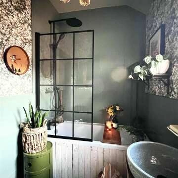 Zurich Easy Clean Matt Black Grid Bath Screen - 800mm