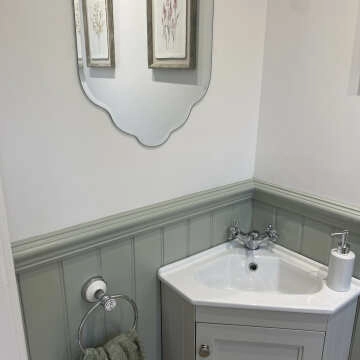 Athens White Double Column Horizontal Traditional Radiator 600x425mm