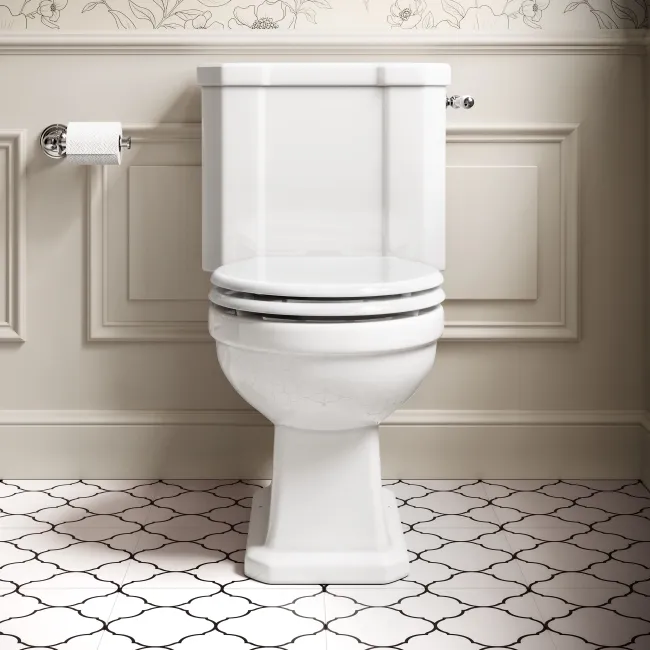 Enid Traditional Close Coupled Toilet With Gloss White Wooden Seat & Pedestal Basin - Single Tap Hole