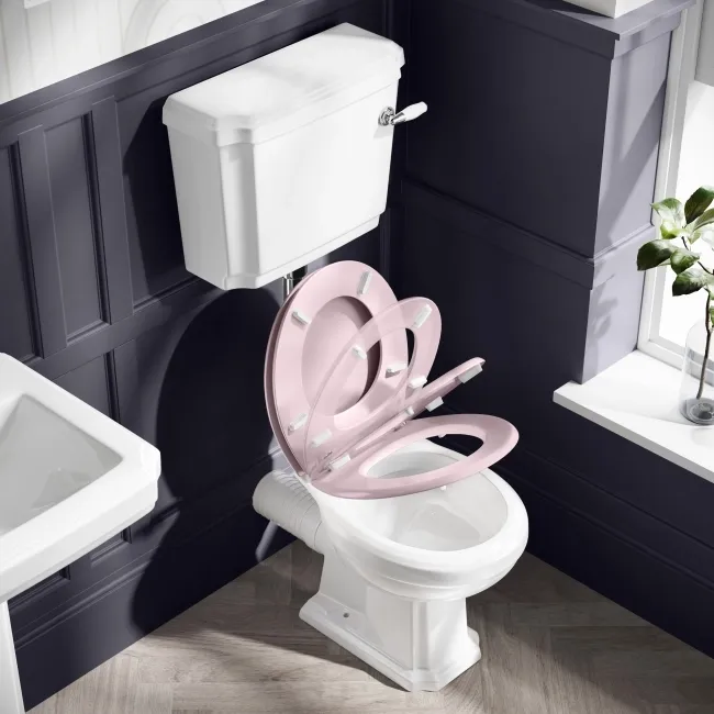 Hudson Traditional Low-Level Toilet With Cashmere Pink Seat & Pedestal Basin - Single Tap Hole