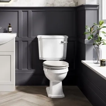 Hudson Traditional Close Coupled Toilet With Cotton White Wooden Seat