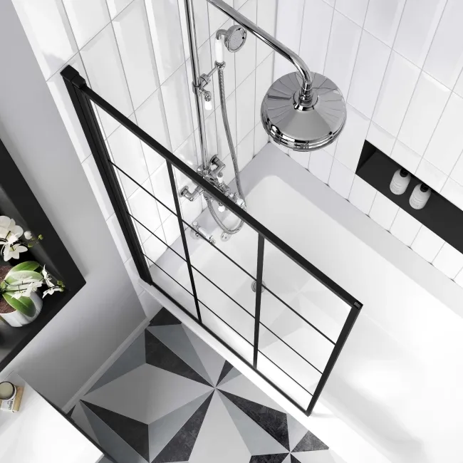 Abingdon 1500 Roll Top Shower Bath - Black Ball Feet & 6mm Easy Clean Matt Black Grid Screen