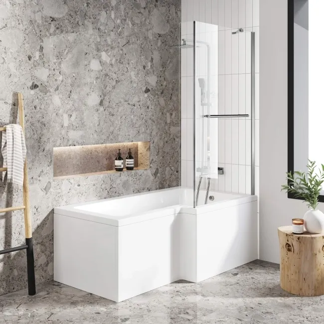 L Shaped 1500 Shower Bath & 4mm Fixed Screen with Rail - Right Handed