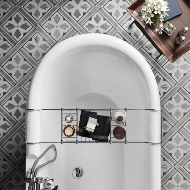 Grosvenor 1700mm Roll Top Bath - Black Ball Feet
