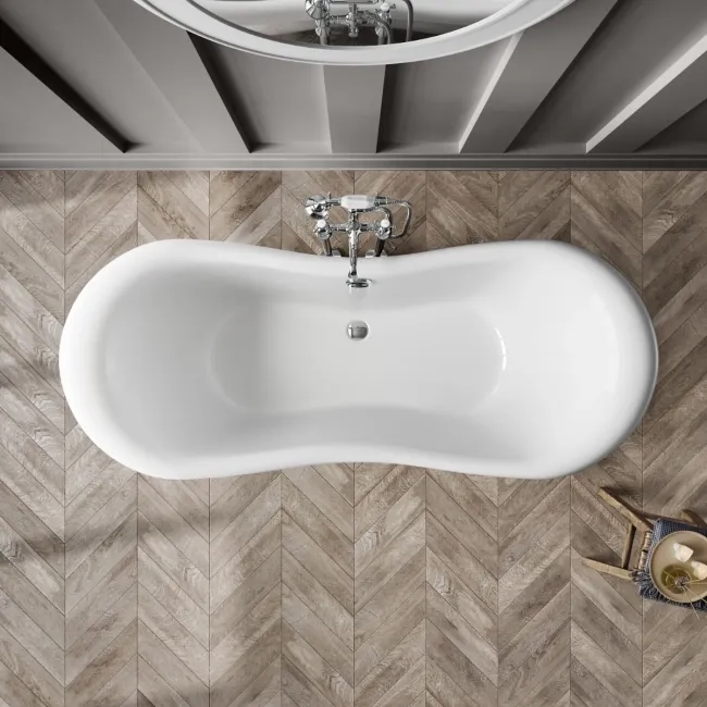 Tonbridge 1600mm Roll Top Bath - White Claw Feet